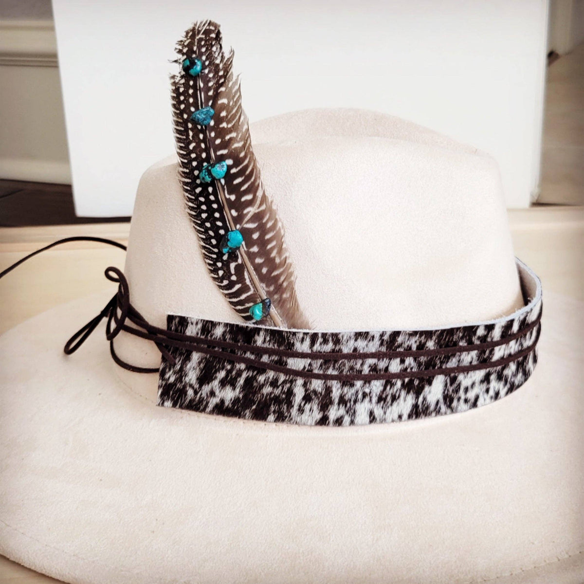 The Jewelry Junkie Spotted Turkey Feather Hat Accent – Western Boho Turquoise Hat Accessory | Boho Boutique Clothing