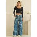 Oli&Hali - FLORAL PATCH EMBROIDERED DENIM PANTS