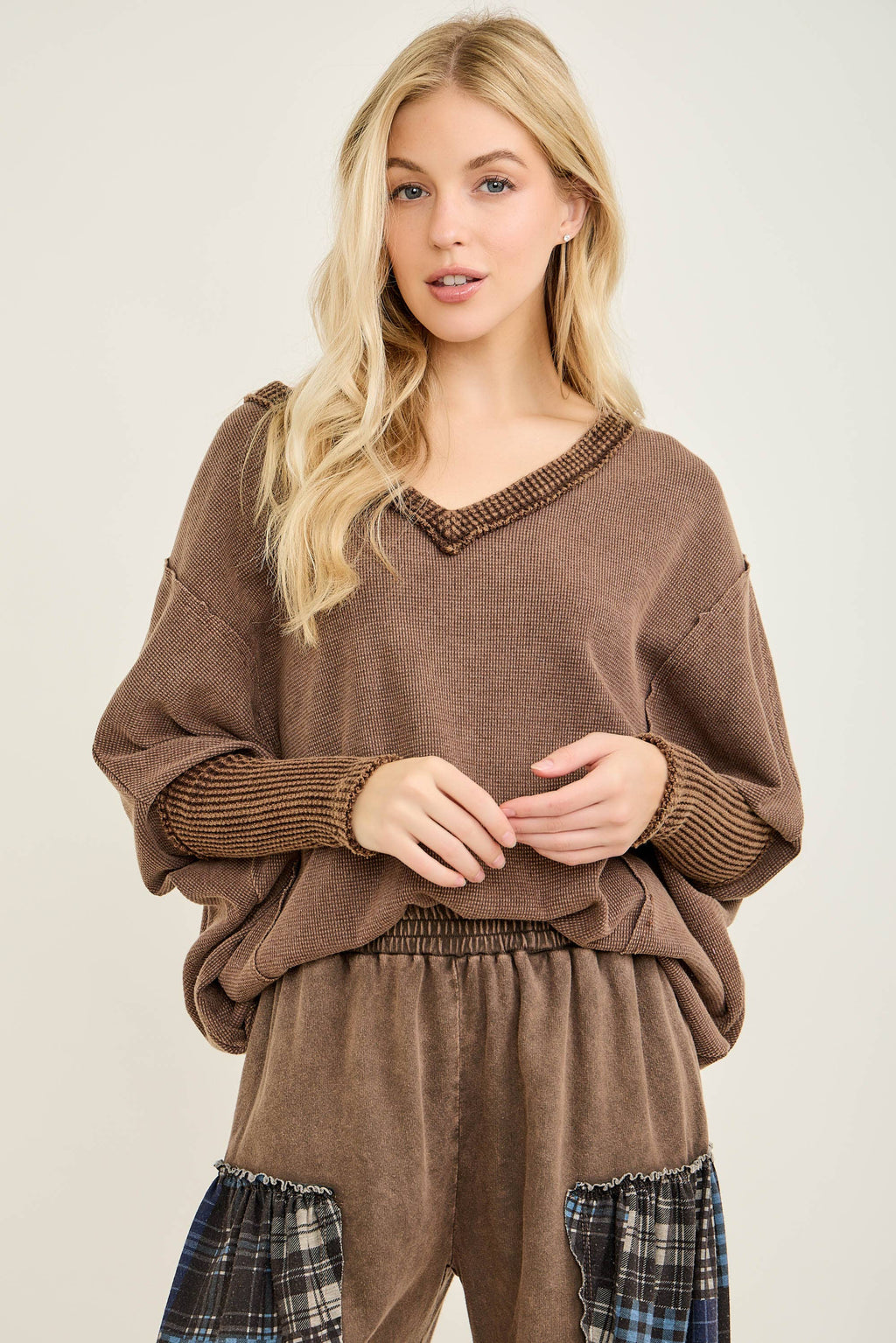 JHER Mineral‑Washed V‑Neck Thermal Waffle Top