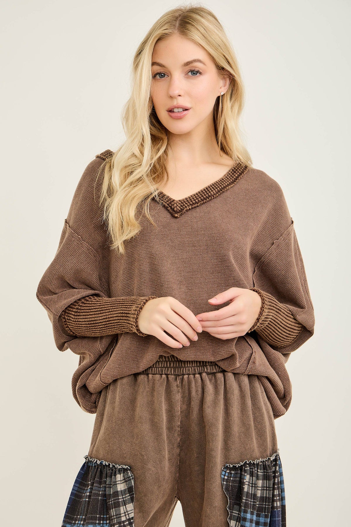 JHER Mineral‑Washed V‑Neck Thermal Waffle Top