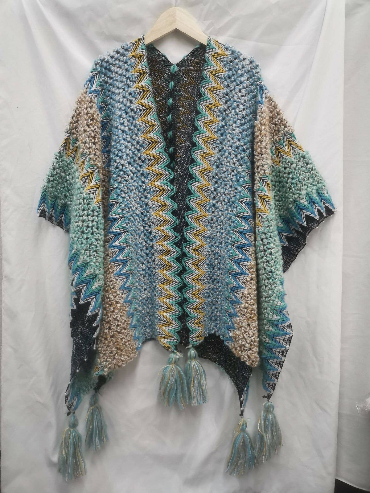 Rosa Clothing - Western Colorful Crochet Patterned kimono shawl