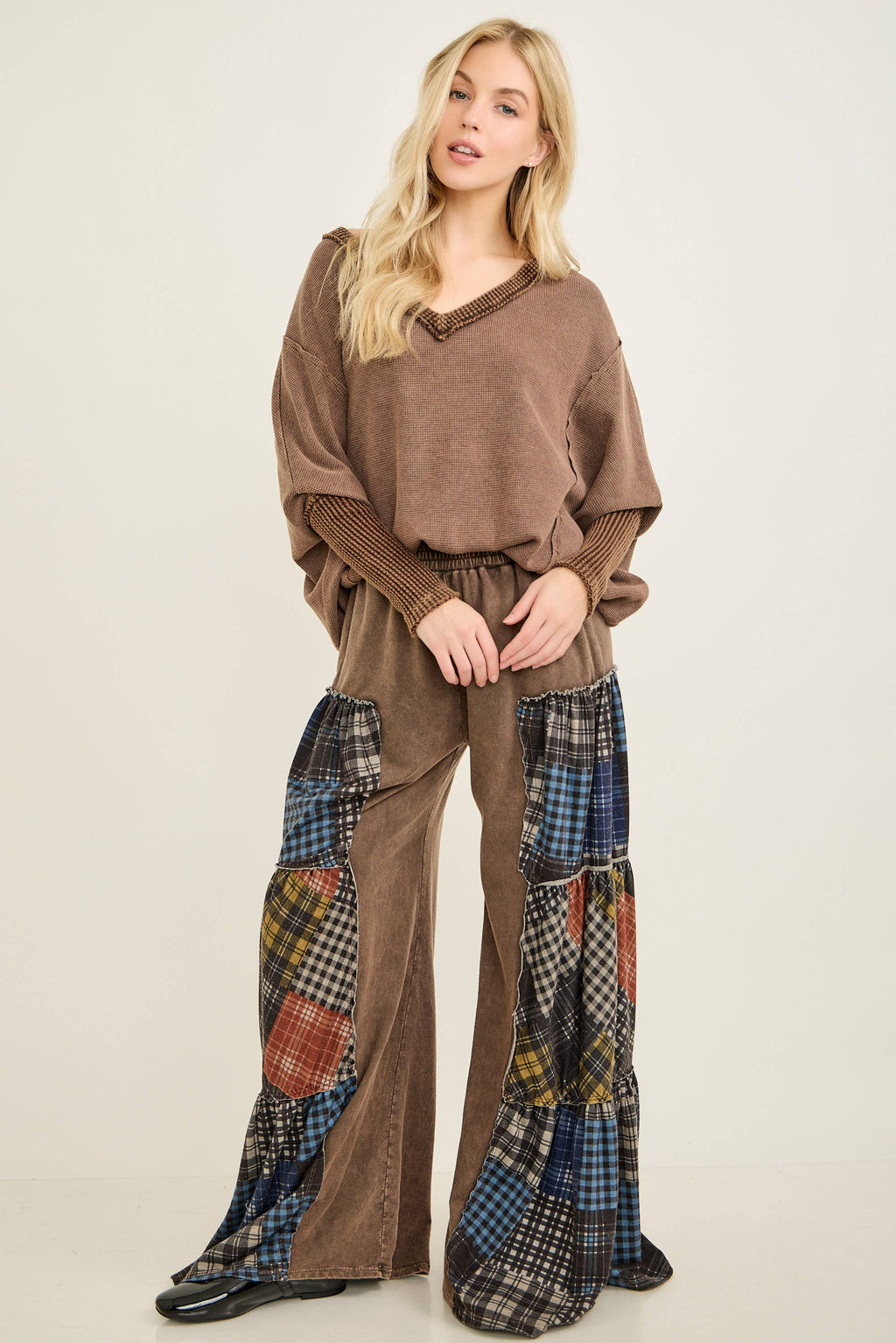JHER Mineral‑Washed V‑Neck Thermal Waffle Top