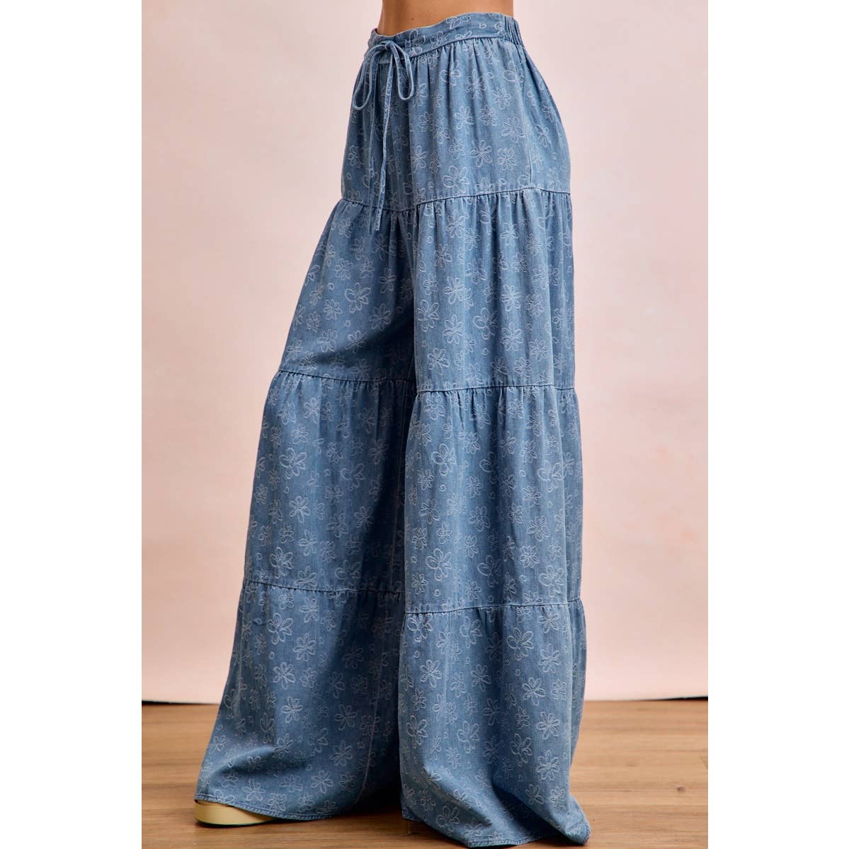 FLORAL TIERED FLARE DENIM PANTS: DENIM