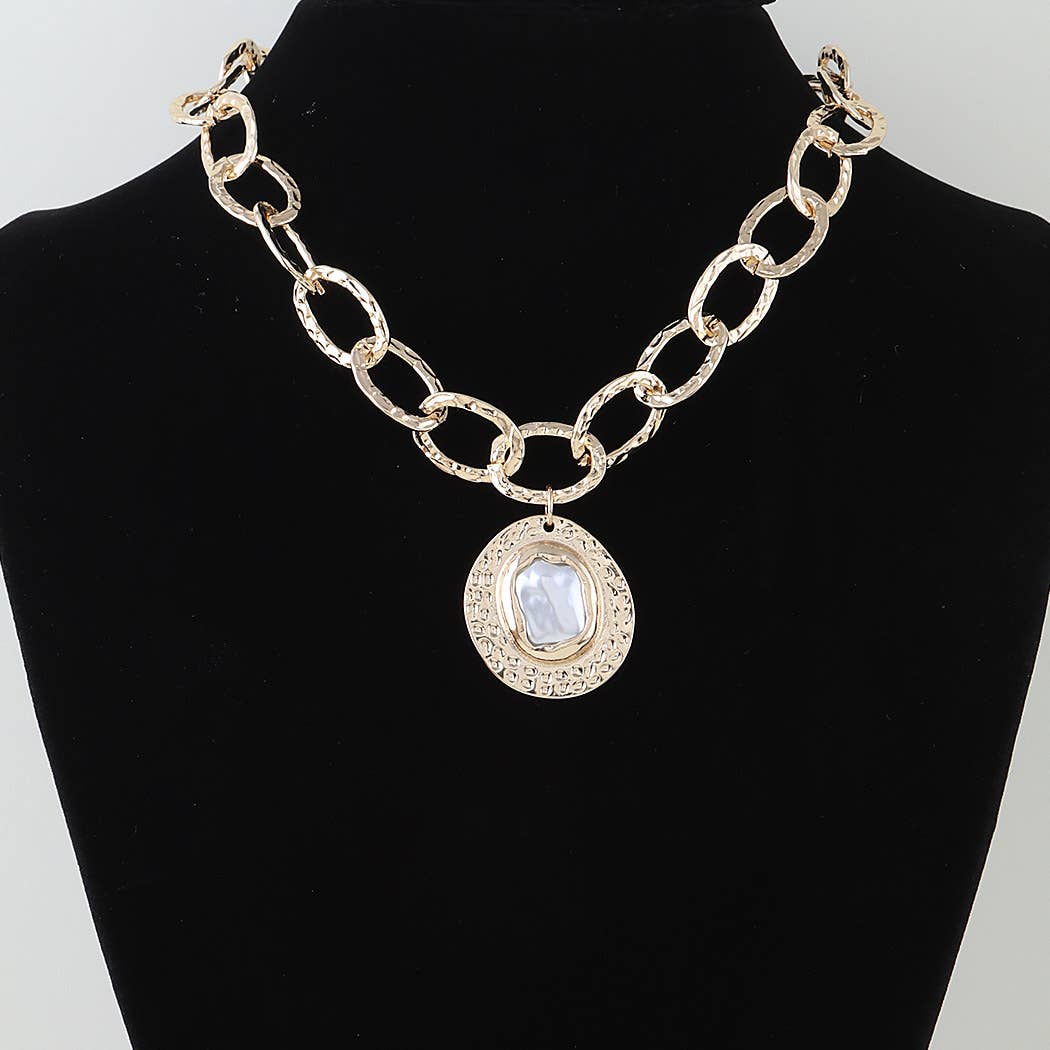 Hammered Pearl Disc Chain Necklace: GCR