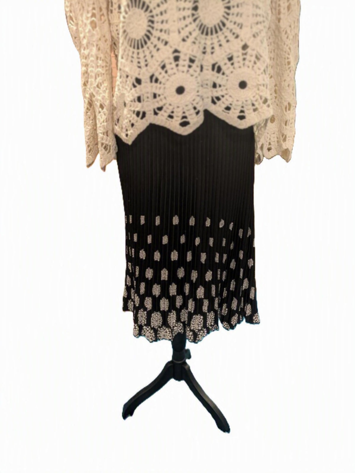 LuLaRoe Pleated Midi Skirt – Starlit Petal