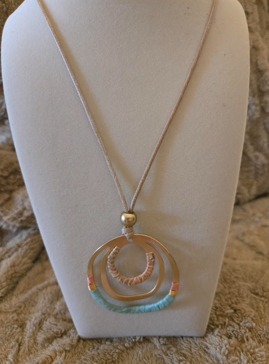“Harmony Rings” Thread‑Wrapped Pendant Necklace