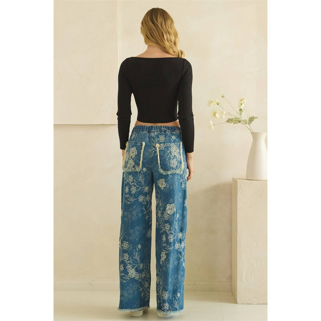 Oli&Hali - FLORAL PATCH EMBROIDERED DENIM PANTS