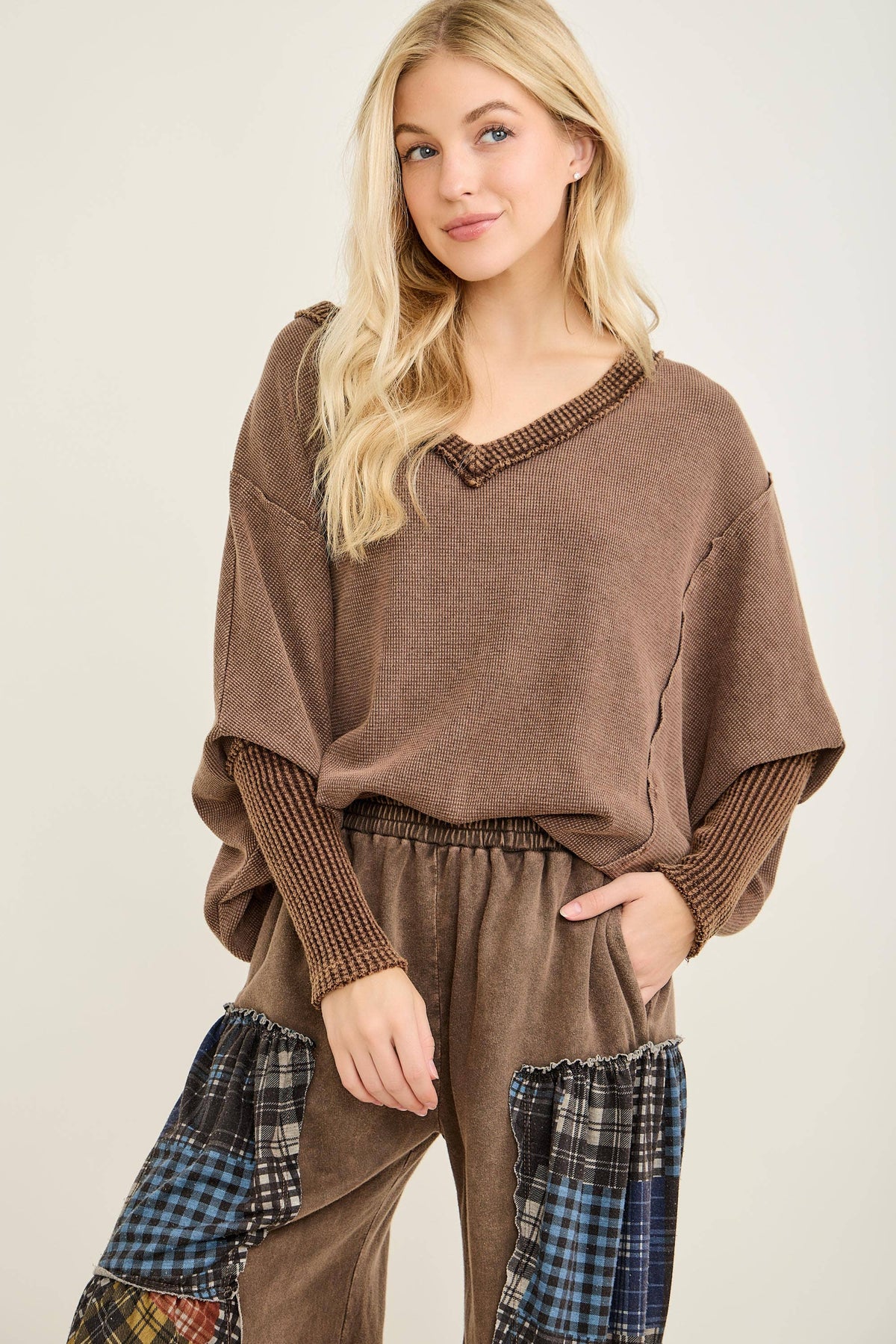 JHER Mineral‑Washed V‑Neck Thermal Waffle Top